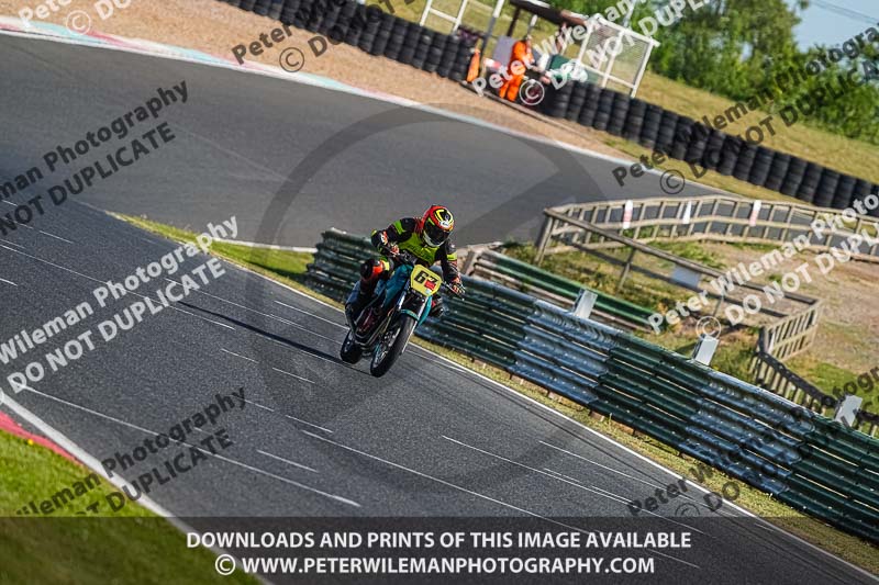enduro digital images;event digital images;eventdigitalimages;mallory park;mallory park photographs;mallory park trackday;mallory park trackday photographs;no limits trackdays;peter wileman photography;racing digital images;trackday digital images;trackday photos